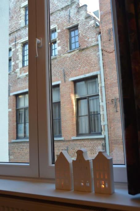 Hippe Studio In Historisch Gebouw In Oude Centrum Антверпен Екстер'єр фото